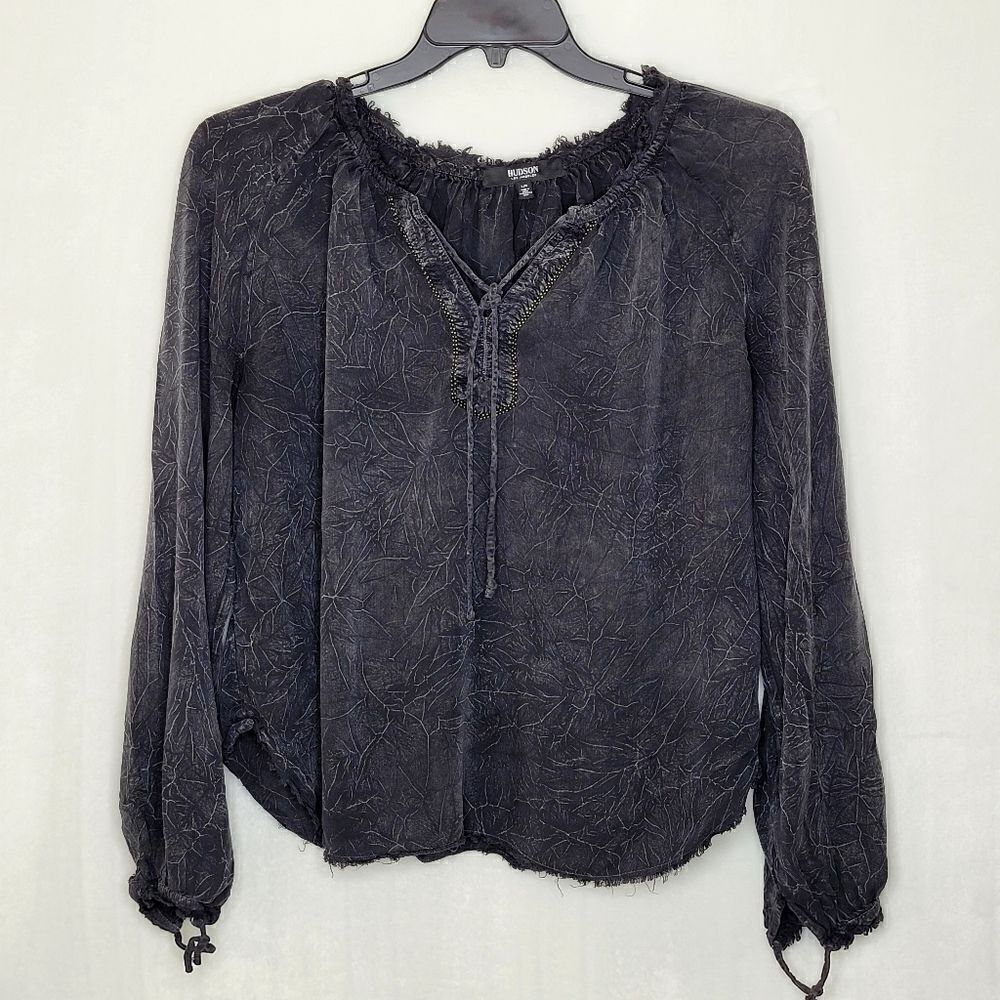 Hudson Acid Wash Raw HemโTopโSizeโLargeโ